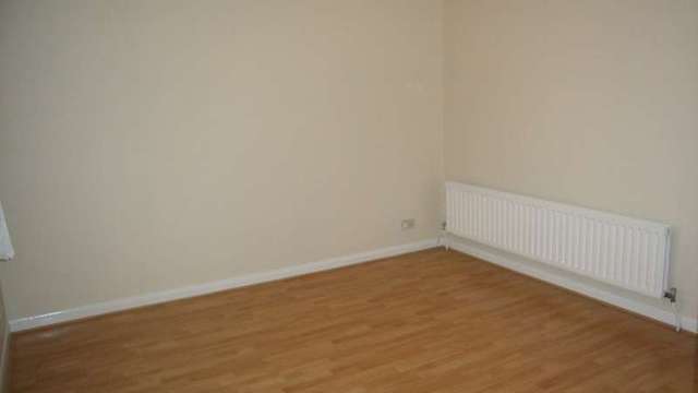  Image of 3 bedroom Detached house to rent in Hawthorn Close Salisbury SP2 at Salisbury, SP2 7EQ