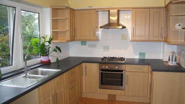  Image of 3 bedroom Detached house to rent in Hawthorn Close Salisbury SP2 at Salisbury, SP2 7EQ