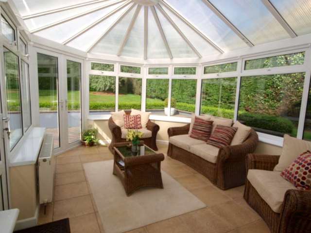  Image of 4 bedroom Detached house for sale in Saltash Road Callington PL17 at Saltash Road  Callington, PL17 7EG