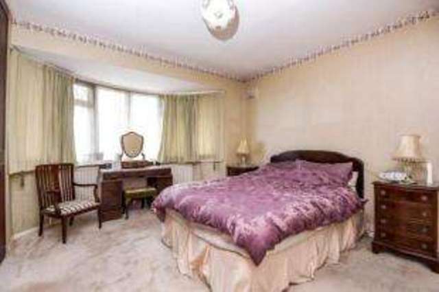  Image of 3 bedroom Detached house for sale in Sandy Ridge Chislehurst BR7 at Chislehurst  Chislehurst, BR7 5DP