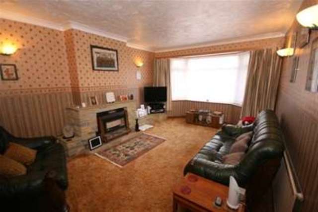  Image of 3 bedroom Detached house to rent in Hastings Avenue Seaford BN25 at Seaford, BN25 3LQ