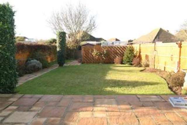  Image of 3 bedroom Detached house to rent in Hastings Avenue Seaford BN25 at Seaford, BN25 3LQ