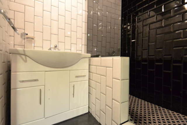  Image of 3 bedroom Flat to rent in Selsdon Road London E13 at Upton Park  Newham, E13 9BZ