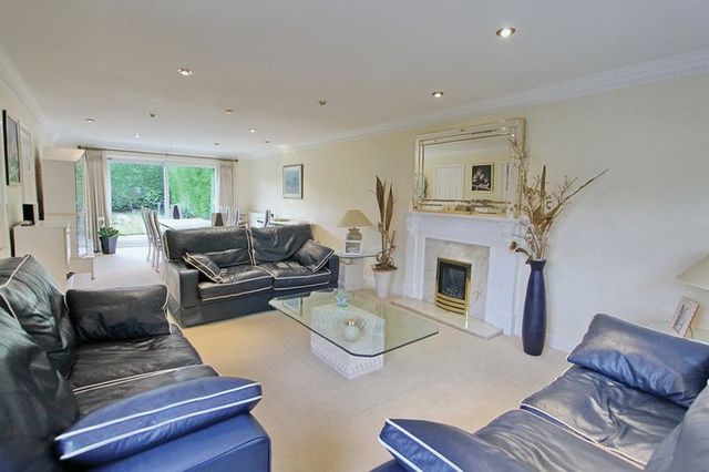  Image of 4 bedroom Detached house for sale in Sergeants Lane Whitefield Manchester M45 at Sergeants Lane Whitefield Manchester, M45 7TS