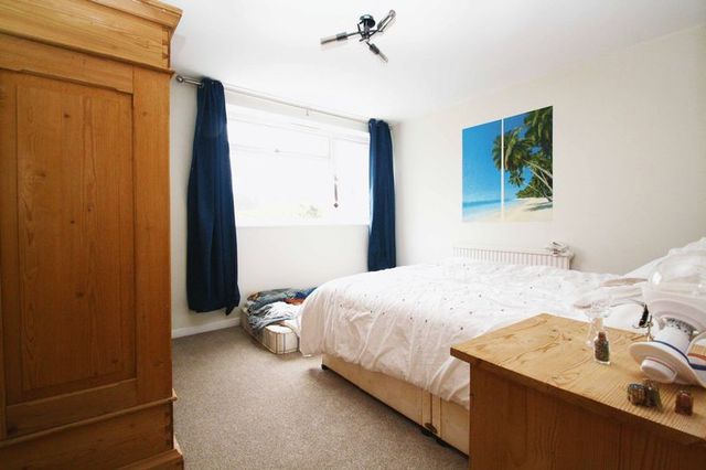  Image of 4 bedroom Detached house to rent in Lower Farm Close Shabbington Aylesbury HP18 at Lower Farm Close Shabbington Aylesbury, HP18 9HG