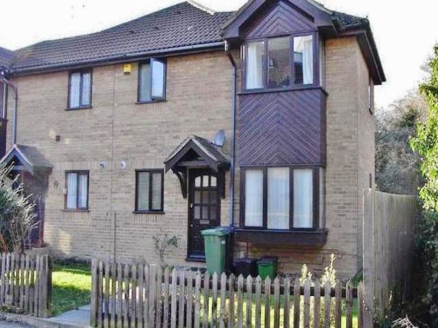  Image of 1 bedroom Detached house to rent in Dellfield St. Albans AL1 at Dellfield St Albans St Albans, AL1 5UQ