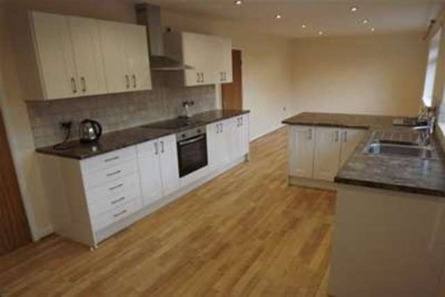  Image of 3 bedroom Bungalow to rent in Shirley Road Nottingham NG3 at Nottingham, NG3 5DA