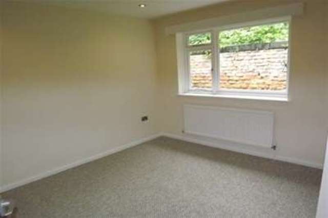  Image of 3 bedroom Bungalow to rent in Shirley Road Nottingham NG3 at Nottingham, NG3 5DA