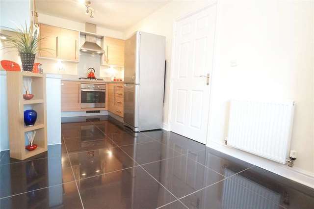 Image of 3 bedroom Terraced house to rent in Silver Streak Way Strood Rochester ME2 at Rochester Kent Cuxton, ME2 2GY