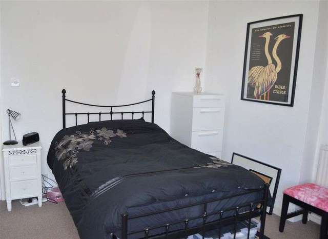  Image of 1 bedroom Flat to rent in Sion Hill Clifton Bristol BS8 at Sion Hill  Bristol, BS8 4AZ