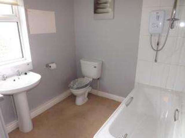  Image of 3 bedroom Terraced house for sale in Skegby Road Sutton-in-Ashfield NG17 at Sutton-in-Ashfield Nottinghamshire Sutton in Ashfield, NG17 4FG