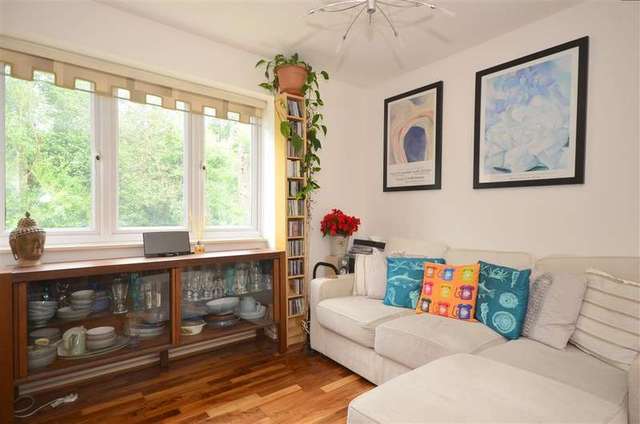  Image of 2 bedroom Town House for sale in Sloane Walk Croydon CR0 at Shirley Surrey Croydon, CR0 7NX