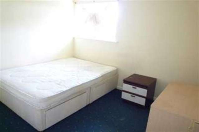  Image of 2 bedroom Flat to rent in Solent Drive Bolton BL3 at Bolton, BL3 1RN