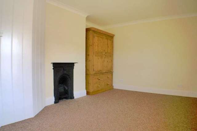  Image of 3 bedroom Detached house to rent in Sopley Christchurch BH23 at Christchurch, BH23 7AZ
