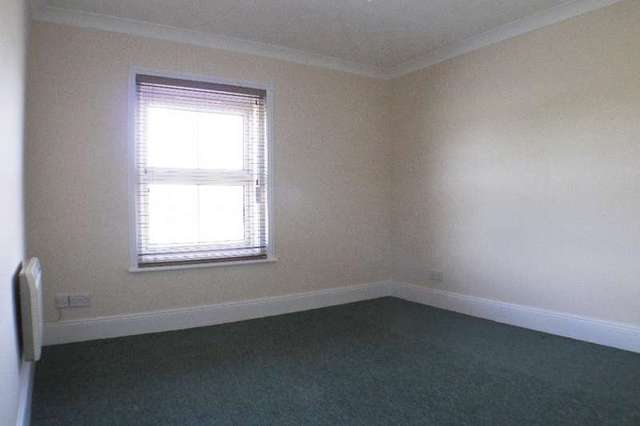  Image of 3 bedroom Detached house to rent in Sopley Christchurch BH23 at Christchurch, BH23 7AZ