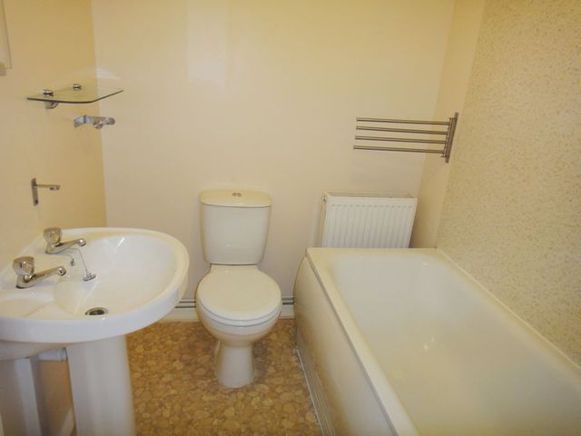 Image of 1 bedroom Flat to rent in South Street Walton Street BA16 at South Street Walton Street, BA16 9RY