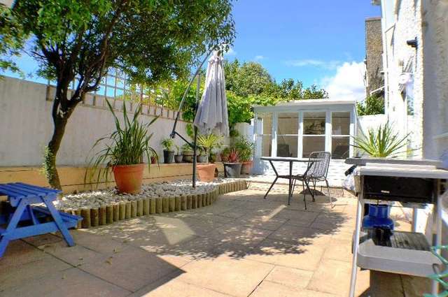  Image of 2 bedroom Flat to rent in Portman Crescent Southbourne Bournemouth BH5 at Southbourne  Bournemouth, BH5 2ER