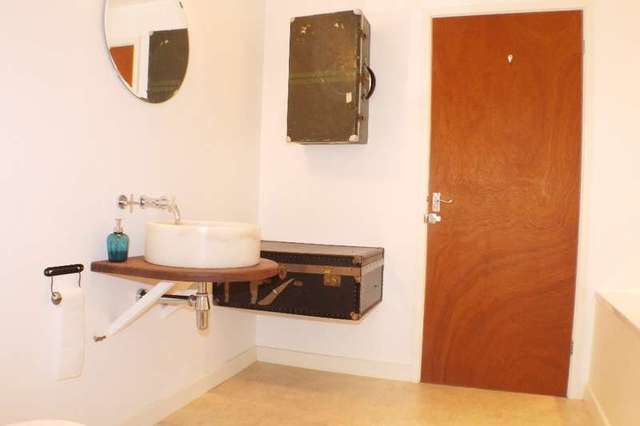  Image of 2 bedroom Flat to rent in Portman Crescent Southbourne Bournemouth BH5 at Southbourne  Bournemouth, BH5 2ER
