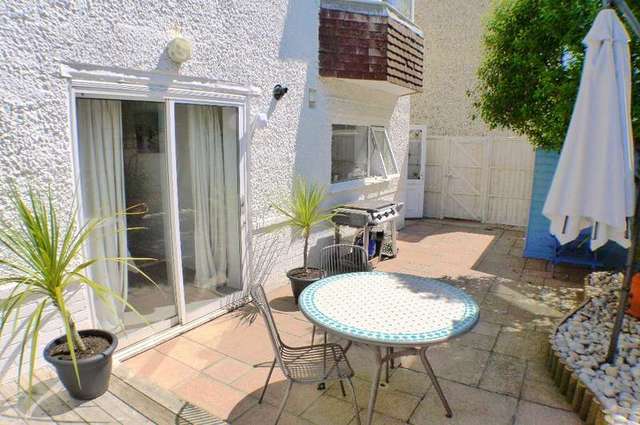  Image of 2 bedroom Flat to rent in Portman Crescent Southbourne Bournemouth BH5 at Southbourne  Bournemouth, BH5 2ER