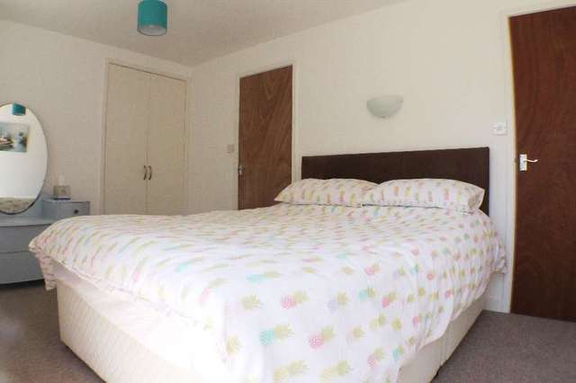  Image of 2 bedroom Flat to rent in Portman Crescent Southbourne Bournemouth BH5 at Southbourne  Bournemouth, BH5 2ER