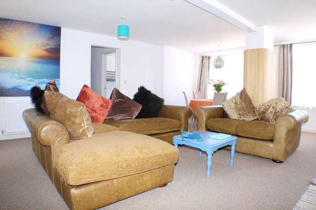  Image of 2 bedroom Flat to rent in Portman Crescent Southbourne Bournemouth BH5 at Southbourne  Bournemouth, BH5 2ER