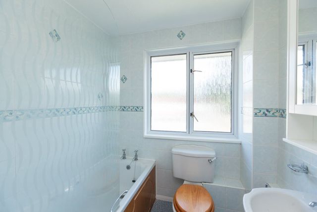  Image of 3 bedroom Detached house to rent in Southfield Farm Grove Edinburgh EH15 at Duddingston Edinburgh Edinburgh, EH15 1SR