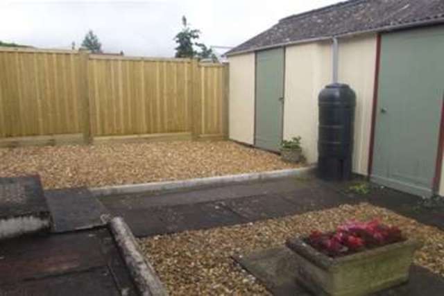  Image of 3 bedroom Bungalow to rent in Southfield Road Shepton Mallet BA4 at Shepton Mallet, BA4 5XG