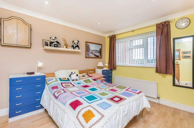  Image of 4 bedroom Terraced house for sale in Southwood Road Hayling Island PO11 at Southwood Road  Hayling Island, PO11 9QE