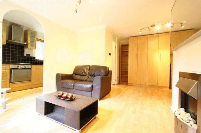 Image of 1 bedroom Flat for sale in Spring Grove Hull HU3 at Spring Grove  Hull, HU3 1JZ