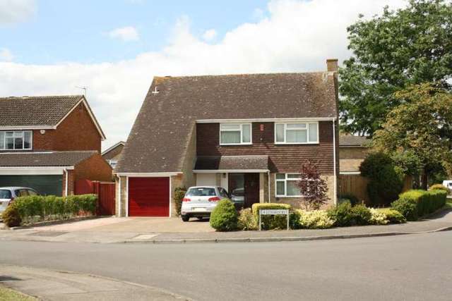  Image of 4 bedroom Detached house for sale in Squirrels Way Earley Reading RG6 at Squirrels Way Earley Reading, RG6 5QT