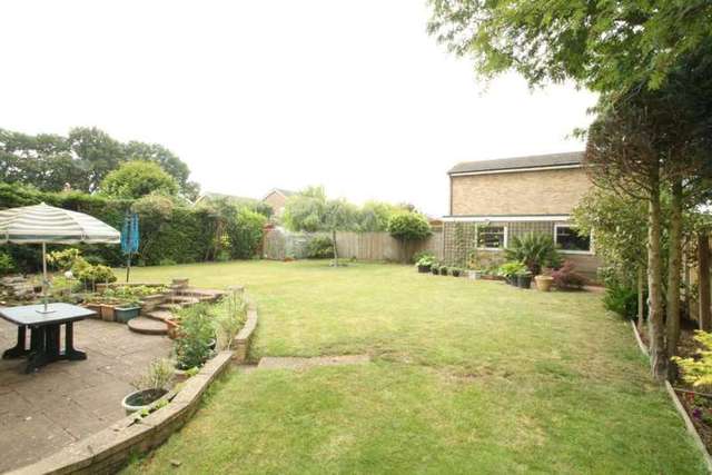  Image of 4 bedroom Detached house for sale in Squirrels Way Earley Reading RG6 at Squirrels Way Earley Reading, RG6 5QT