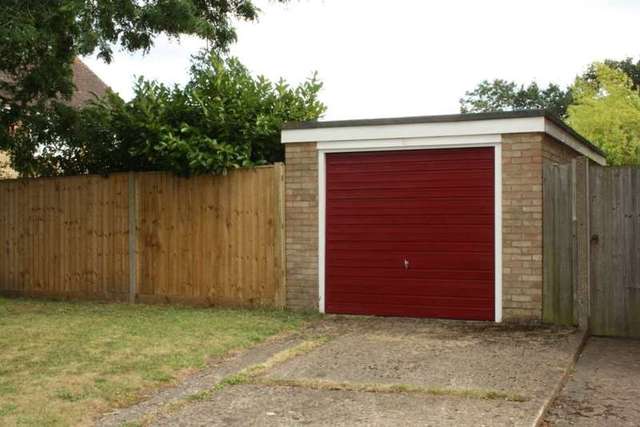  Image of 4 bedroom Detached house for sale in Squirrels Way Earley Reading RG6 at Squirrels Way Earley Reading, RG6 5QT
