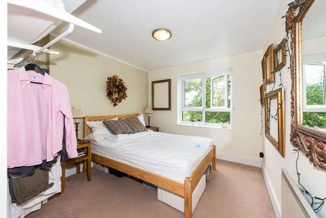  Image of 2 bedroom Flat to rent in St. Davids Square London E14 at Docklands, E14 3WB