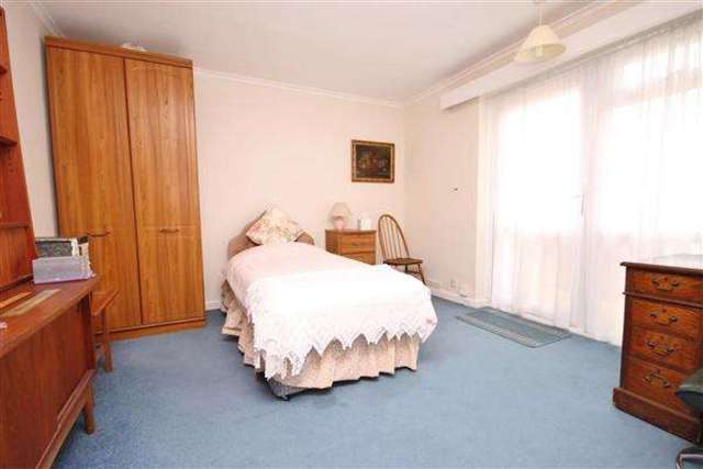  Image of 2 bedroom Flat for sale in Sea Lane Ferring Worthing BN12 at Ferring, BN12 5HE