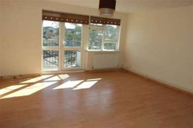  Image of 1 bedroom Flat to rent in Victoria Avenue Southend-on-Sea SS2 at Southend-on-Sea, SS2 6NF