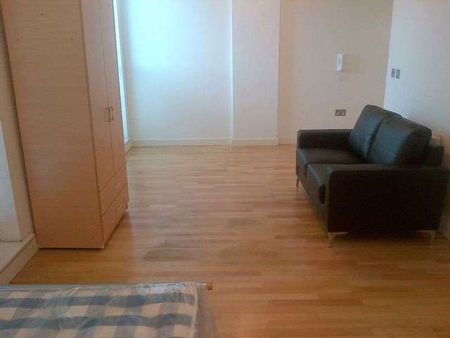  Image of Flat to rent in St. Marys Road Sheffield S2 at 79 St Marys Road  Sheffield, S2 4AU