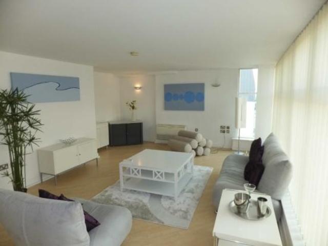  Image of 1 bedroom Detached house to rent in St. Thomas Street Oxford OX1 at City Center, OX1 1JP