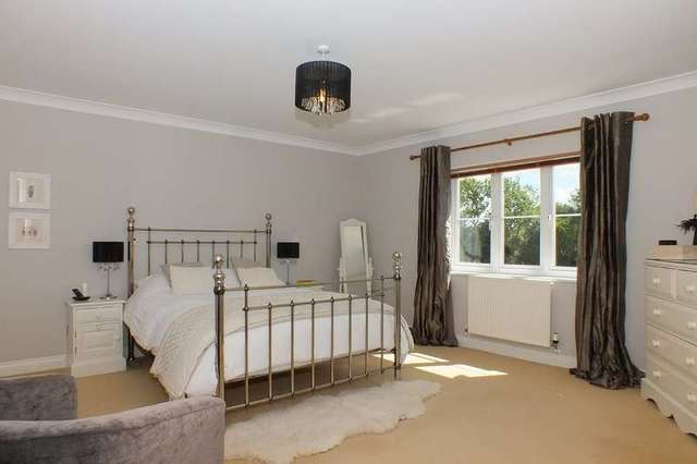 Image of 4 bedroom Detached house for sale in Farm Piece Stanford in the Vale Faringdon SN7 at Stanford In The Vale Oxfordshire, SN7 8FA