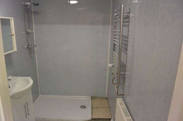  Image of 2 bedroom Flat to rent in Station Road St. Blazey Par PL24 at Station Road St. Blazey Par, PL24 2NF