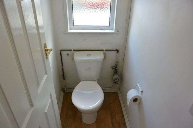  Image of 2 bedroom Flat to rent in Station Road St. Blazey Par PL24 at Station Road St. Blazey Par, PL24 2NF