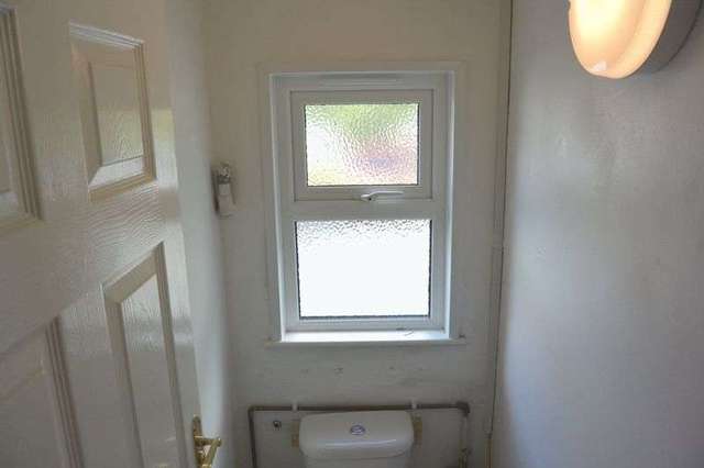  Image of 2 bedroom Flat to rent in Station Road St. Blazey Par PL24 at Station Road St. Blazey Par, PL24 2NF