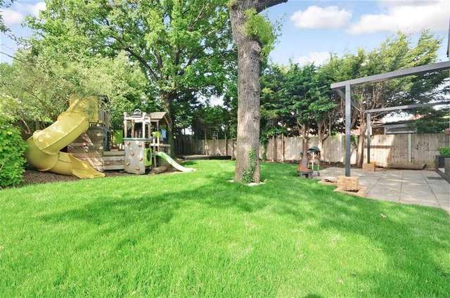  Image of 4 bedroom Detached house for sale in Station Road West Horndon Brentwood CM13 at West Horndon Brentwood Brentwood, CM13 3TW