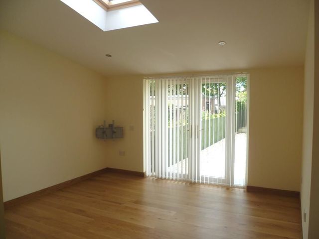  Image of 4 bedroom Flat to rent in Stevenson Avenue Glenrothes KY6 at Glenrothes Fife Fife, KY6 1EQ