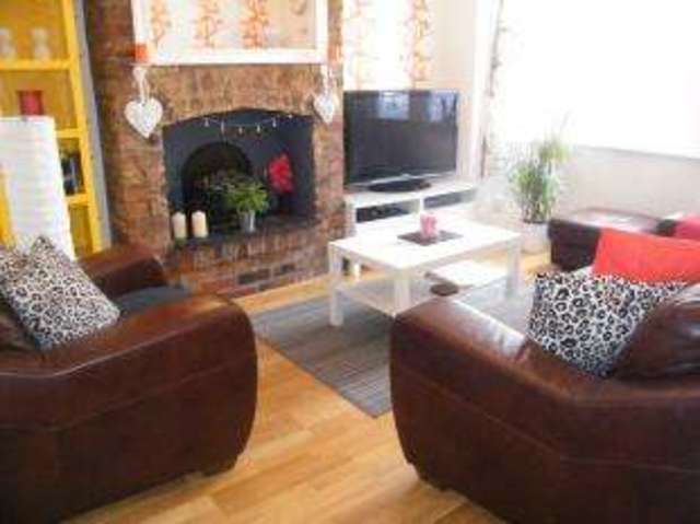  Image of 3 bedroom Terraced house for sale in Stockport Road West Bredbury Stockport SK6 at Bredbury Stockport Bredbury, SK6 2BS