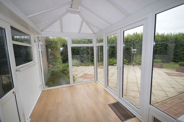  Image of 4 bedroom Detached house to rent in Ligo Avenue Stoke Mandeville Aylesbury HP22 at Ligo Avenue Stoke Mandeville Aylesbury, HP22 5TY