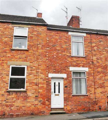  Image of 2 bedroom Terraced house for sale in Stuart Street Grantham NG31 at Manthorpe, NG31 9AF
