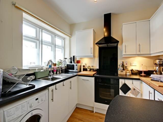  Image of 2 bedroom Apartment to rent in Althorp Road St. Albans AL1 at Althorp Road  St Albans, AL1 3PJ