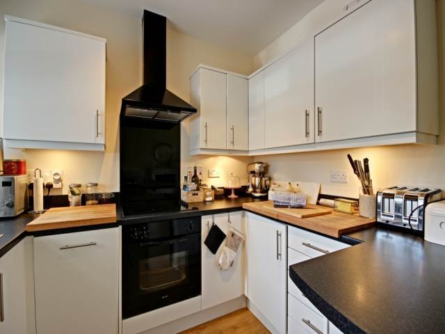  Image of 2 bedroom Apartment to rent in Althorp Road St. Albans AL1 at Althorp Road  St Albans, AL1 3PJ