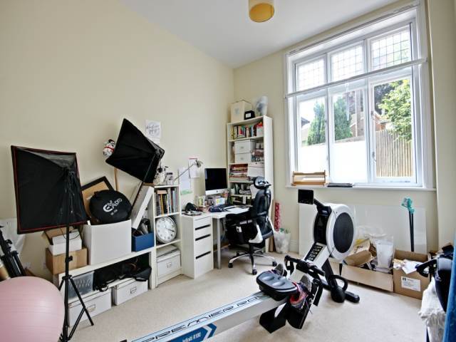  Image of 2 bedroom Apartment to rent in Althorp Road St. Albans AL1 at Althorp Road  St Albans, AL1 3PJ