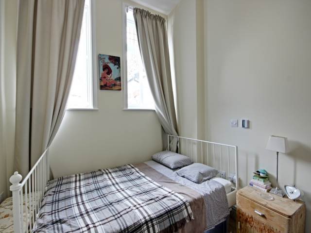  Image of 2 bedroom Apartment to rent in Althorp Road St. Albans AL1 at Althorp Road  St Albans, AL1 3PJ